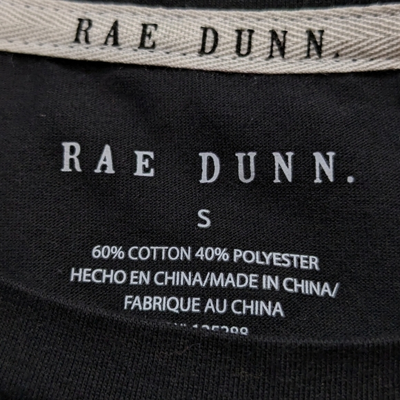 ✨3/$15 NWT Rae Dunn black white Halloween BOO long sleeve T-shirt and socks S - Picture 7 of 7